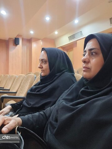 آیین رونمایی از سکه های ضرب شده در یزد برگزار شد.