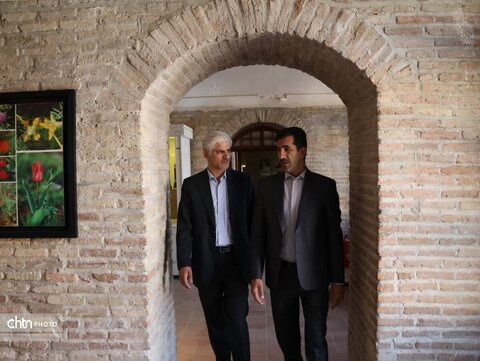 معاون استاندار لرستان از مجموعه قلعه فلک‌الافلاک بازدید کرد.