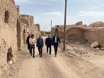 بازدید از طرح‌های گردشگری بخش دیهوک شهرستان طبس