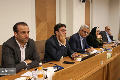 نشست مشترک مسئولان ارشد اقتصادی کشور با نمایندگان بخش خصوصی، انجمن‌های صنفی و فعالان سه حوزه میراث‌فرهنگی، گردشگری و صنایع‌دستی
