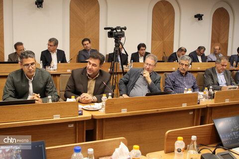 نشست مشترک مسئولان ارشد اقتصادی کشور با نمایندگان بخش خصوصی، انجمن‌های صنفی و فعالان سه حوزه میراث‌فرهنگی، گردشگری و صنایع‌دستی