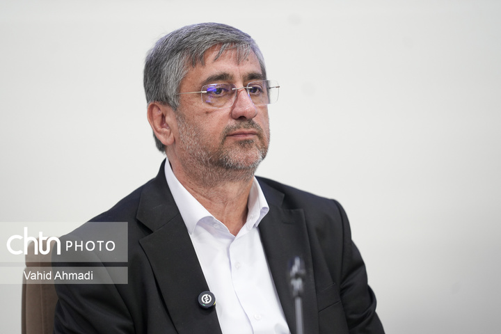 نشست رسانه‌ای ثبت جهانی محوطه‌های پیش‌ازتاریخ دره خرم‌آباد