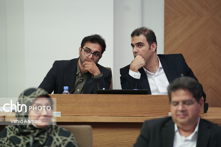 نشست رسانه‌ای ثبت جهانی محوطه‌های پیش‌ازتاریخ دره خرم‌آباد