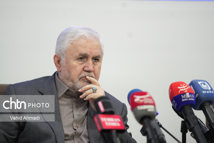 نشست رسانه‌ای ثبت جهانی محوطه‌های پیش‌ازتاریخ دره خرم‌آباد