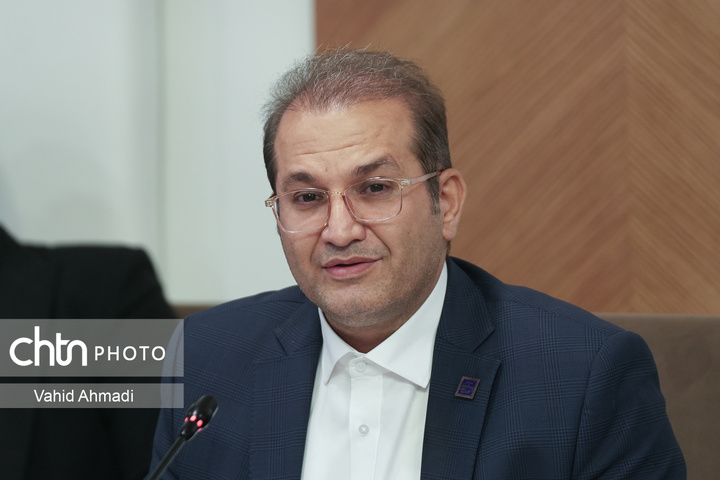 نشست رسانه‌ای ثبت جهانی محوطه‌های پیش‌ازتاریخ دره خرم‌آباد