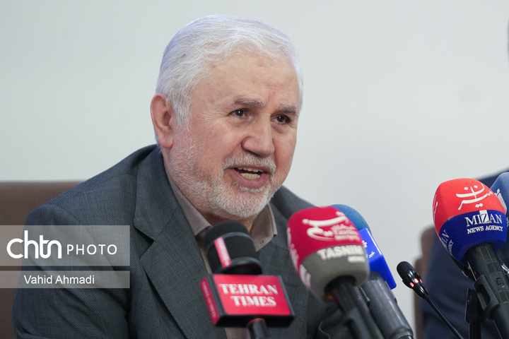 نشست رسانه‌ای ثبت جهانی محوطه‌های پیش‌ازتاریخ دره خرم‌آباد