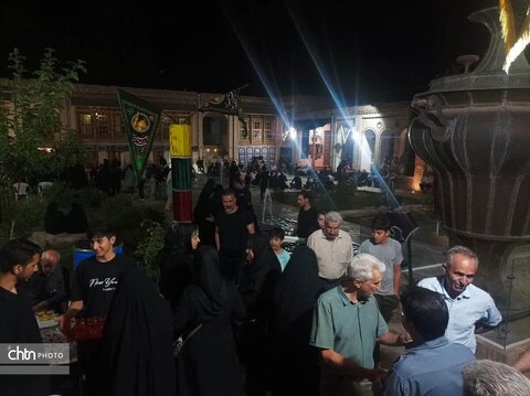 برگزاری مراسم سقاخانه سنتی بروجرد