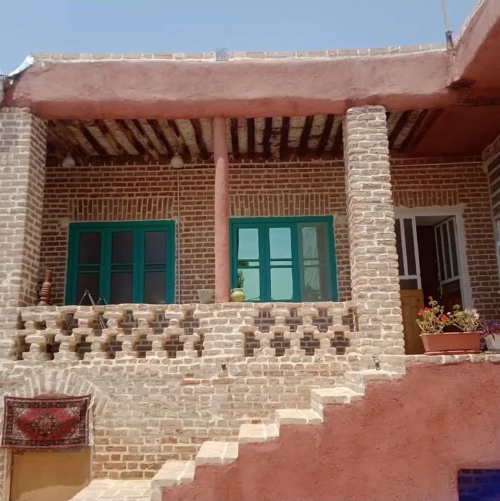 بازدید رئیس اداره میراث فرهنگی ساوجبلاغ از طرح‌های بوم‌گردی روستای خور/ حمایت از سرمایه‌گذاران و توسعه گردشگری پایدار