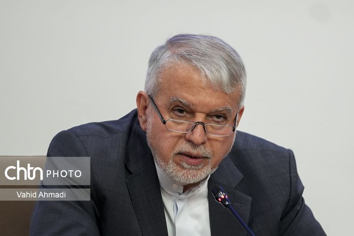 نشست وزیر میراث فرهنگی گردشگری و صنایع دستی با روسای تشکل های بومگردی کشور