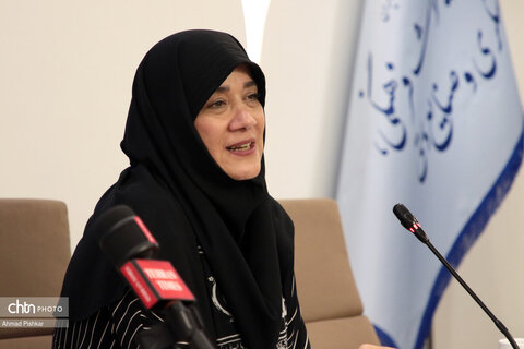 نشست صالحی امیری با نمایندگان تشکل ها، مدیران کل و معاونین صنایع دستی کل کشور