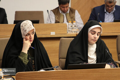 نشست صالحی امیری با نمایندگان تشکل ها، مدیران کل و معاونین صنایع دستی کل کشور