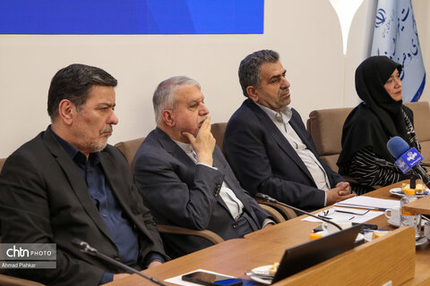 نشست صالحی امیری با نمایندگان تشکل ها، مدیران کل و معاونین صنایع دستی کل کشور