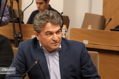 نشست صالحی امیری با نمایندگان تشکل ها، مدیران کل و معاونین صنایع دستی کل کشور