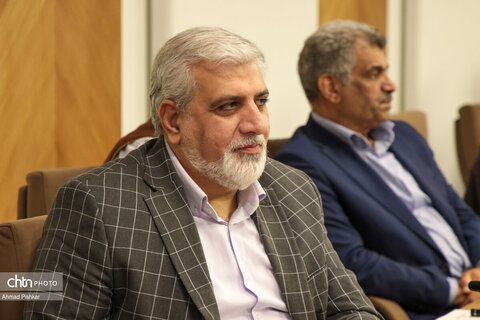 نشست صالحی امیری با نمایندگان تشکل ها، مدیران کل و معاونین صنایع دستی کل کشور