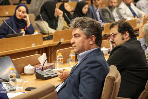 نشست صالحی امیری با نمایندگان تشکل ها، مدیران کل و معاونین صنایع دستی کل کشور