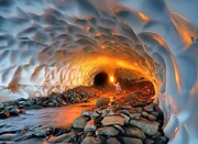 تونل برفی ازنا گنجینه ای یخ زده در دل طبیعت لرستان