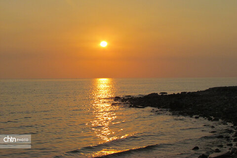 سیراف شهری ست که موج‌های ساحلش در گوش تاریخ، قصه های هزارساله را زمزمه می کند.