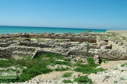 سیراف شهری ست که موج‌های ساحلش در گوش تاریخ، قصه های هزارساله را زمزمه می کند.