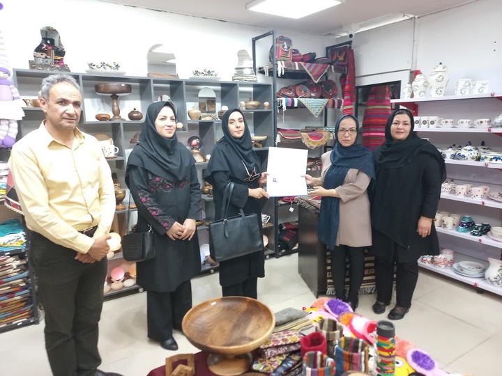 فروشگاه صنایع‌دستی گالری هنری پازن افتتاح شد