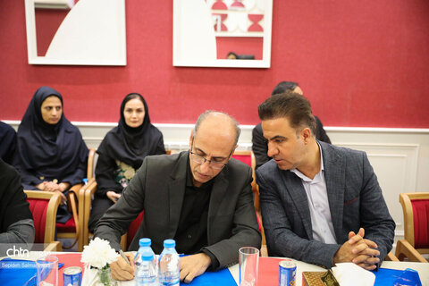 نشست معاون گردشگری و رئیس ستاد اجرایی خدمات سفر کشور با مدیران و انجمن‌های صنفی گردشگری خوزستان
