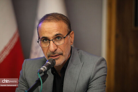 نشست معاون گردشگری و رئیس ستاد اجرایی خدمات سفر کشور با مدیران و انجمن‌های صنفی گردشگری خوزستان