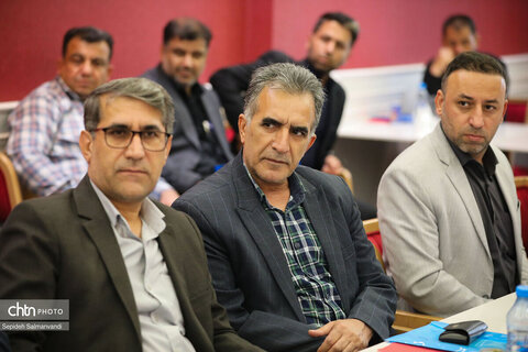 نشست معاون گردشگری و رئیس ستاد اجرایی خدمات سفر کشور با مدیران و انجمن‌های صنفی گردشگری خوزستان