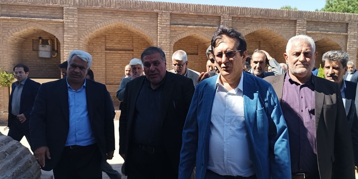 بازدید معاون امور مجلس، حقوقی و استان‌ها وزارت میراث‌فرهنگی، گردشگری و صنایع‌دستی از مزار مولانا ابوبکر تایبادی