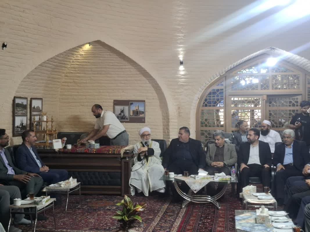 بازدید معاون امور مجلس، حقوقی و استانها وزارت میراثفرهنگی، گردشگری و صنایعدستی از مجموعه تاریخی شیخ احمد جام شهرستان تربت جام/ کلکسیونی از معماری دورههای مختلف معماری در مزار شیخ احمد جام وجود دارد