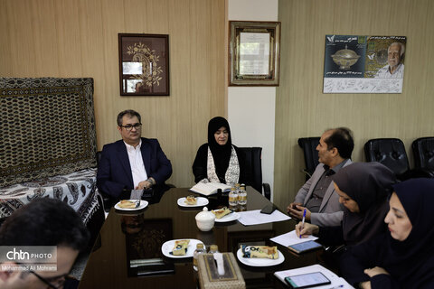 دیدار صمیمانه و بررسی مشکلات معاونت صنایع دستی استان اصفهان در سفر مریم جلالی به این شهر