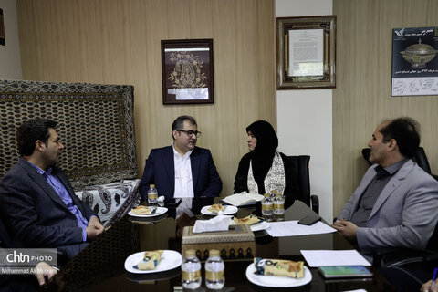 دیدار صمیمانه و بررسی مشکلات معاونت صنایع دستی استان اصفهان در سفر مریم جلالی به این شهر