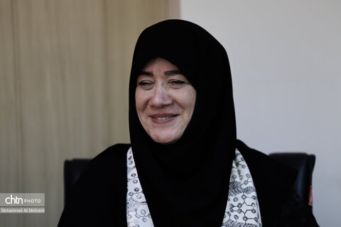 دیدار صمیمانه و بررسی مشکلات معاونت صنایع دستی استان اصفهان در سفر مریم جلالی به این شهر