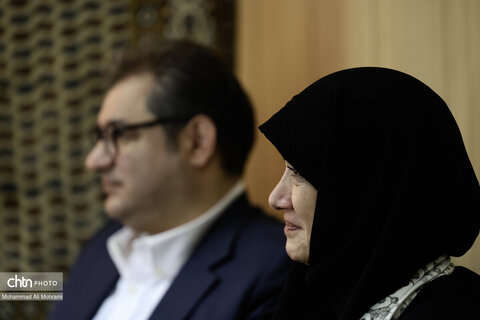 دیدار صمیمانه و بررسی مشکلات معاونت صنایع دستی استان اصفهان در سفر مریم جلالی به این شهر