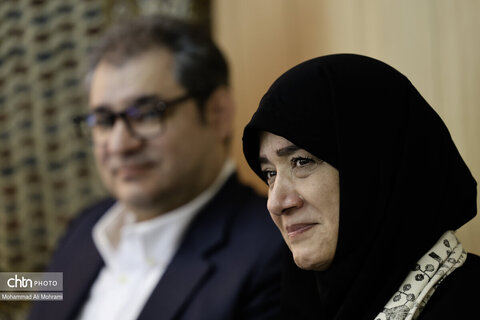 دیدار صمیمانه و بررسی مشکلات معاونت صنایع دستی استان اصفهان در سفر مریم جلالی به این شهر