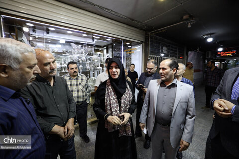 دیدار با هنرمندان قلمزن اصفهان در سفر مهاون صنایع دستی کشور