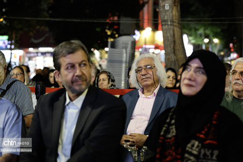 افتتاح گذر صنایع دستی ایران در چهار باغ عباسی با حضور مریم جلالی معاون صنایع دستی کشور