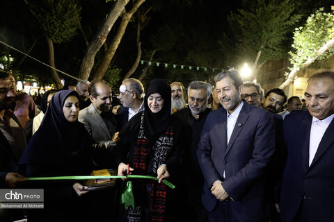 افتتاح گذر صنایع دستی ایران در چهار باغ عباسی با حضور مریم جلالی معاون صنایع دستی کشور
