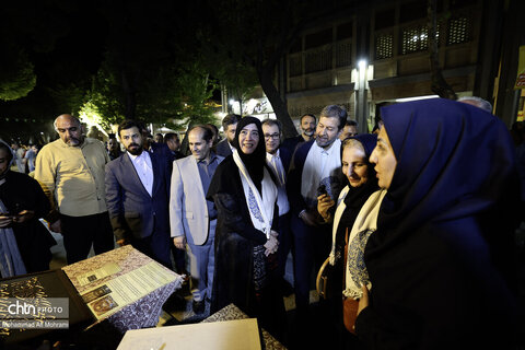 افتتاح گذر صنایع دستی ایران در چهار باغ عباسی با حضور مریم جلالی معاون صنایع دستی کشور