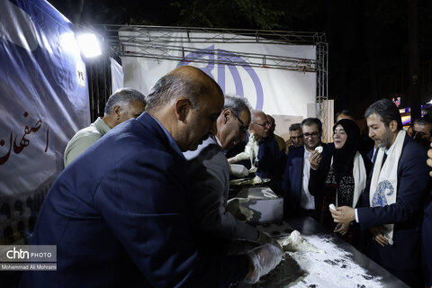 افتتاح گذر صنایع دستی ایران در چهار باغ عباسی با حضور مریم جلالی معاون صنایع دستی کشور