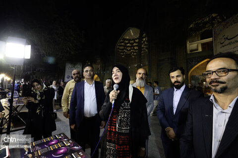 افتتاح گذر صنایع دستی ایران در چهار باغ عباسی با حضور مریم جلالی معاون صنایع دستی کشور