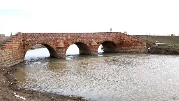 تشکیل نخستین جلسه کمیته ثبت آثار غیرمنقول استان اردبیل با بررسی ۶ پرونده