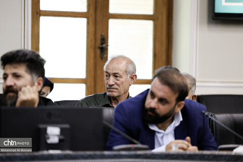 نشست تخصصی بررسی موانع تولید و صادرات صنایع دستی در استانداری اصفهان