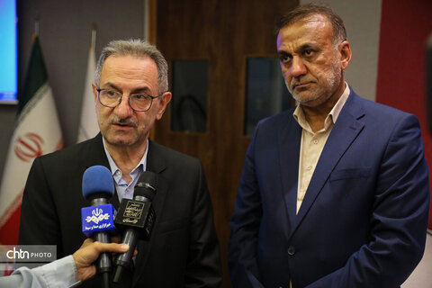نشست معاون گردشگری و رئیس ستاد اجرایی خدمات سفر کشور با مدیران و انجمن‌های صنفی گردشگری خوزستان