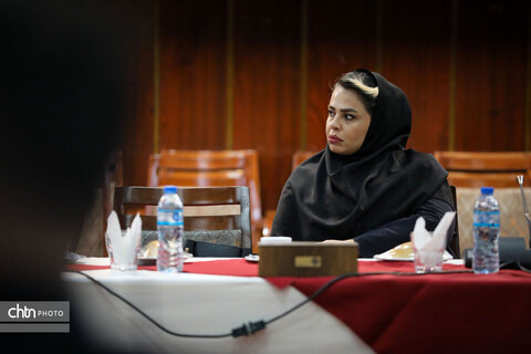 نشست هم‌اندیشی مدیرکل میراث‌فرهنگی، گردشگری و صنایع‌دستی خوزستان با اعضای جامعه حرفه‌ای هتل‌داران و تأسیسات گردشگری استان