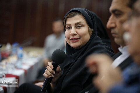 نشست هم‌اندیشی مدیرکل میراث‌فرهنگی، گردشگری و صنایع‌دستی خوزستان با اعضای جامعه حرفه‌ای هتل‌داران و تأسیسات گردشگری استان