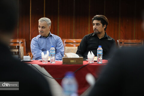 نشست هم‌اندیشی مدیرکل میراث‌فرهنگی، گردشگری و صنایع‌دستی خوزستان با اعضای جامعه حرفه‌ای هتل‌داران و تأسیسات گردشگری استان