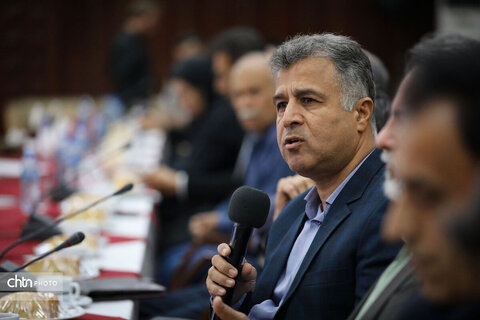 نشست هم‌اندیشی مدیرکل میراث‌فرهنگی، گردشگری و صنایع‌دستی خوزستان با اعضای جامعه حرفه‌ای هتل‌داران و تأسیسات گردشگری استان