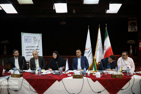 نشست هم‌اندیشی مدیرکل میراث‌فرهنگی، گردشگری و صنایع‌دستی خوزستان با اعضای جامعه حرفه‌ای هتلداران و تأسیسات گردشگری استان