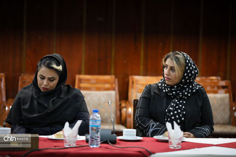 نشست هم‌اندیشی مدیرکل میراث‌فرهنگی، گردشگری و صنایع‌دستی خوزستان با اعضای جامعه حرفه‌ای هتل‌داران و تأسیسات گردشگری استان