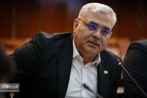 نشست هم‌اندیشی مدیرکل میراث‌فرهنگی، گردشگری و صنایع‌دستی خوزستان با اعضای جامعه حرفه‌ای هتل‌داران و تأسیسات گردشگری استان