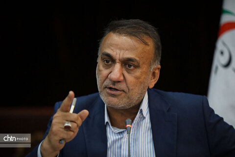 نشست هم‌اندیشی مدیرکل میراث‌فرهنگی، گردشگری و صنایع‌دستی خوزستان با اعضای جامعه حرفه‌ای هتل‌داران و تأسیسات گردشگری استان